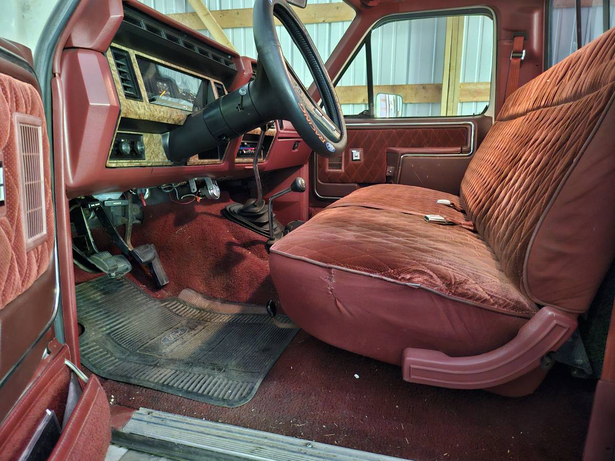 Ford-f-250-alt-lariat-1986-white-2