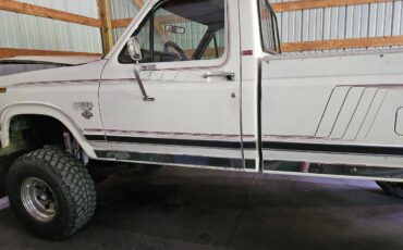 Ford-f-250-alt-lariat-1986-white-3