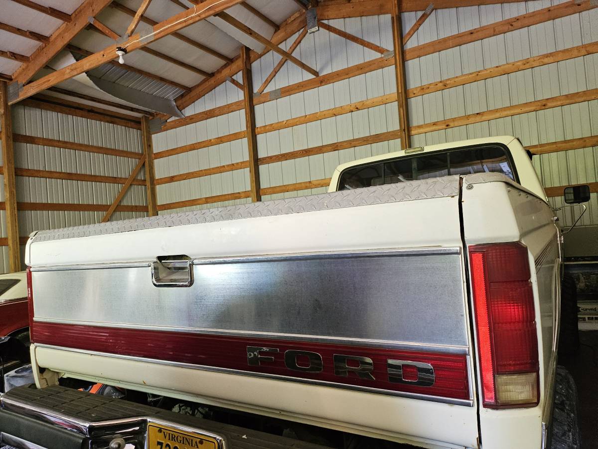 Ford-f-250-alt-lariat-1986-white-5