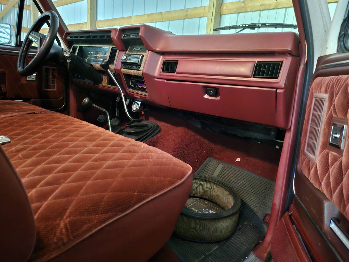 Ford-f-250-alt-lariat-1986-white-6