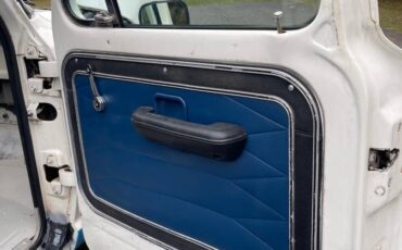 Ford-f-250-camper-special-1971-9