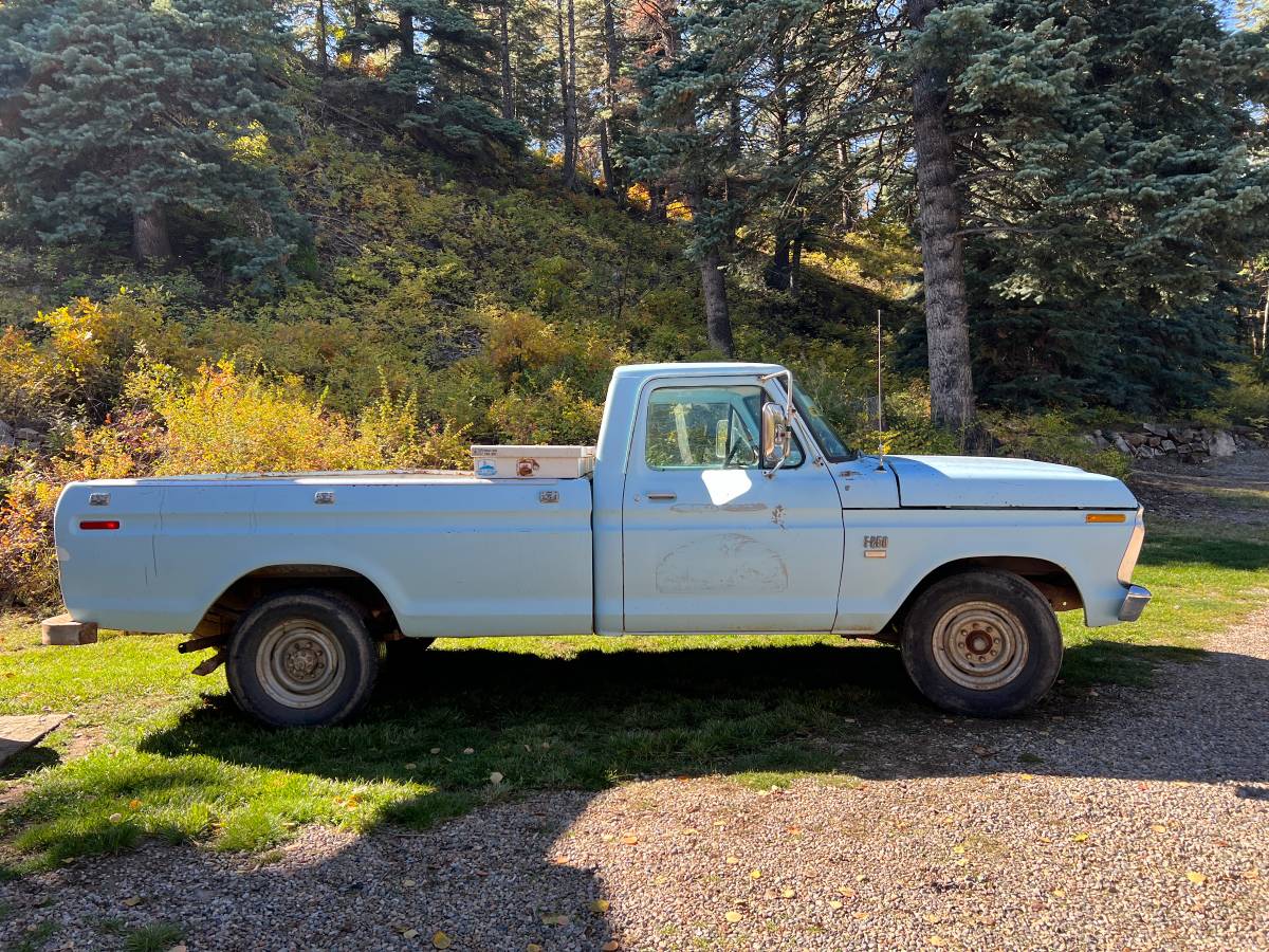 Ford-f-250-camper-special-1976-blue-3
