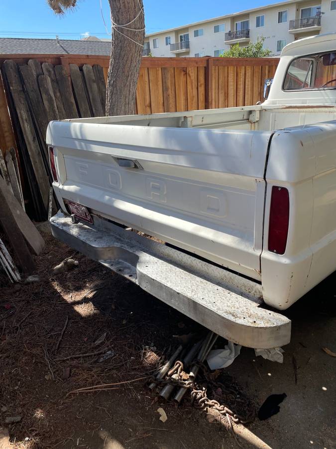 Ford-f-250-custom-cab-1964-white-1