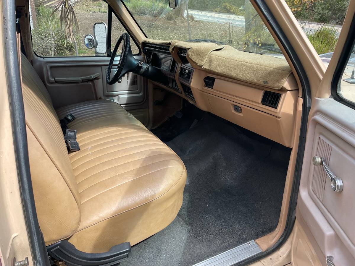 Ford-f-250-diesel-1985-brown-7