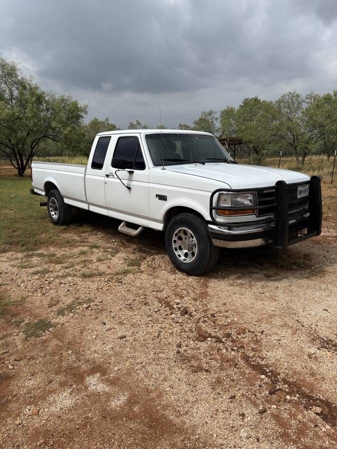 Ford-f-250-diesel-1995-white