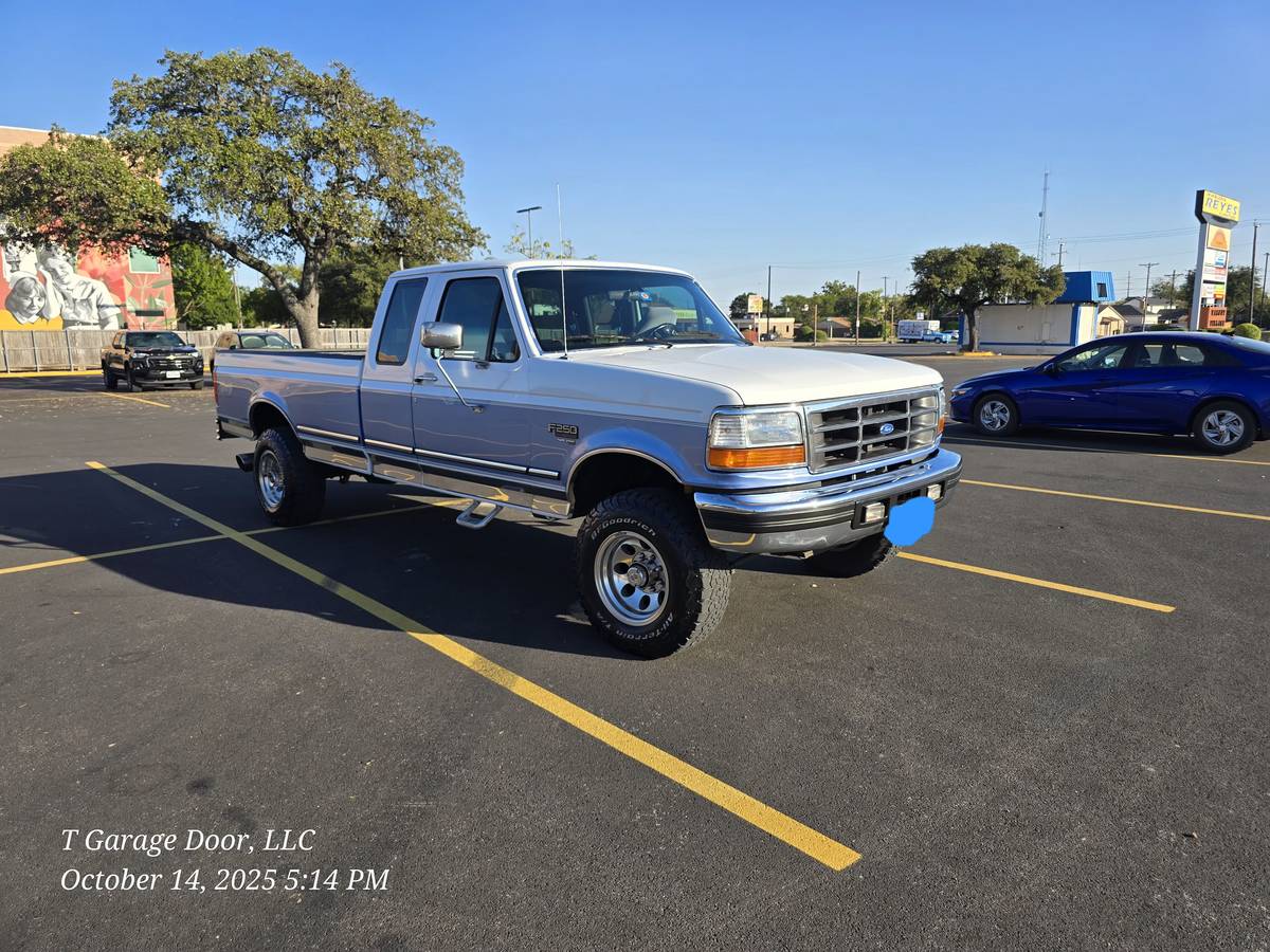 Ford-f-250-diesel-1996-white-13