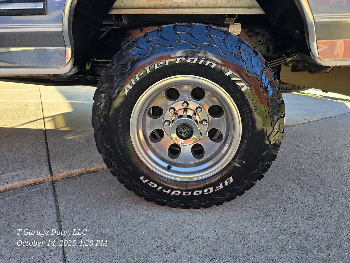 Ford-f-250-diesel-1996-white-17