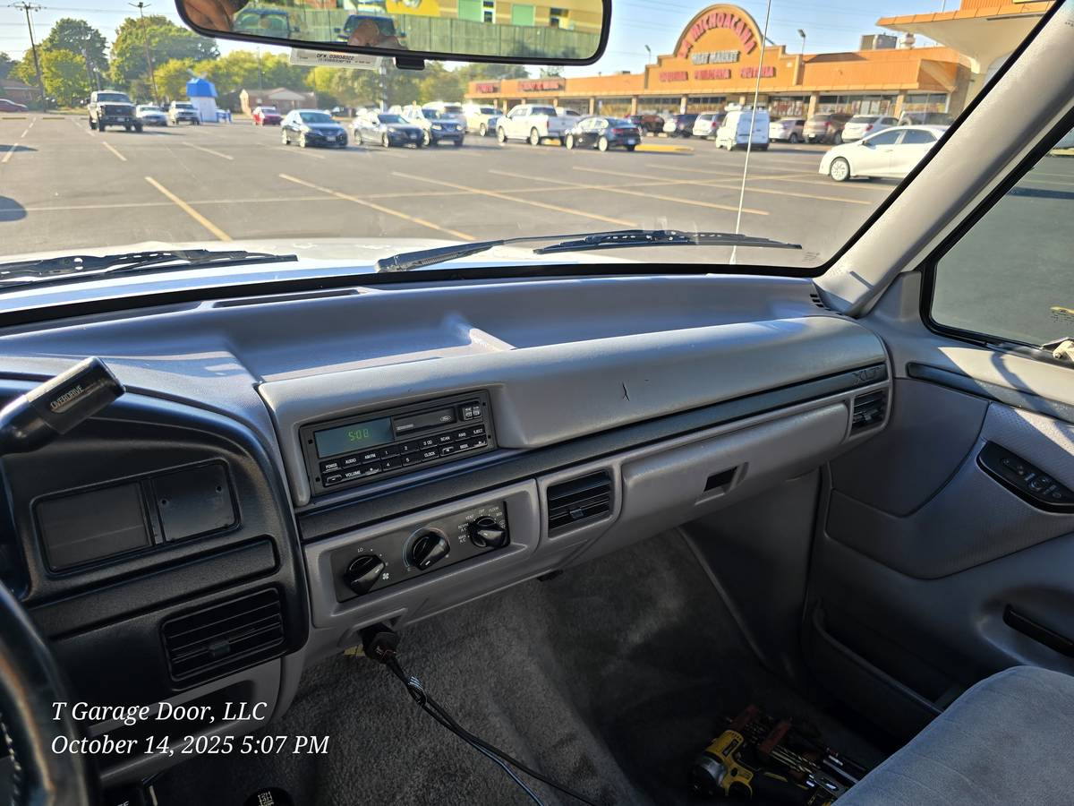Ford-f-250-diesel-1996-white-22