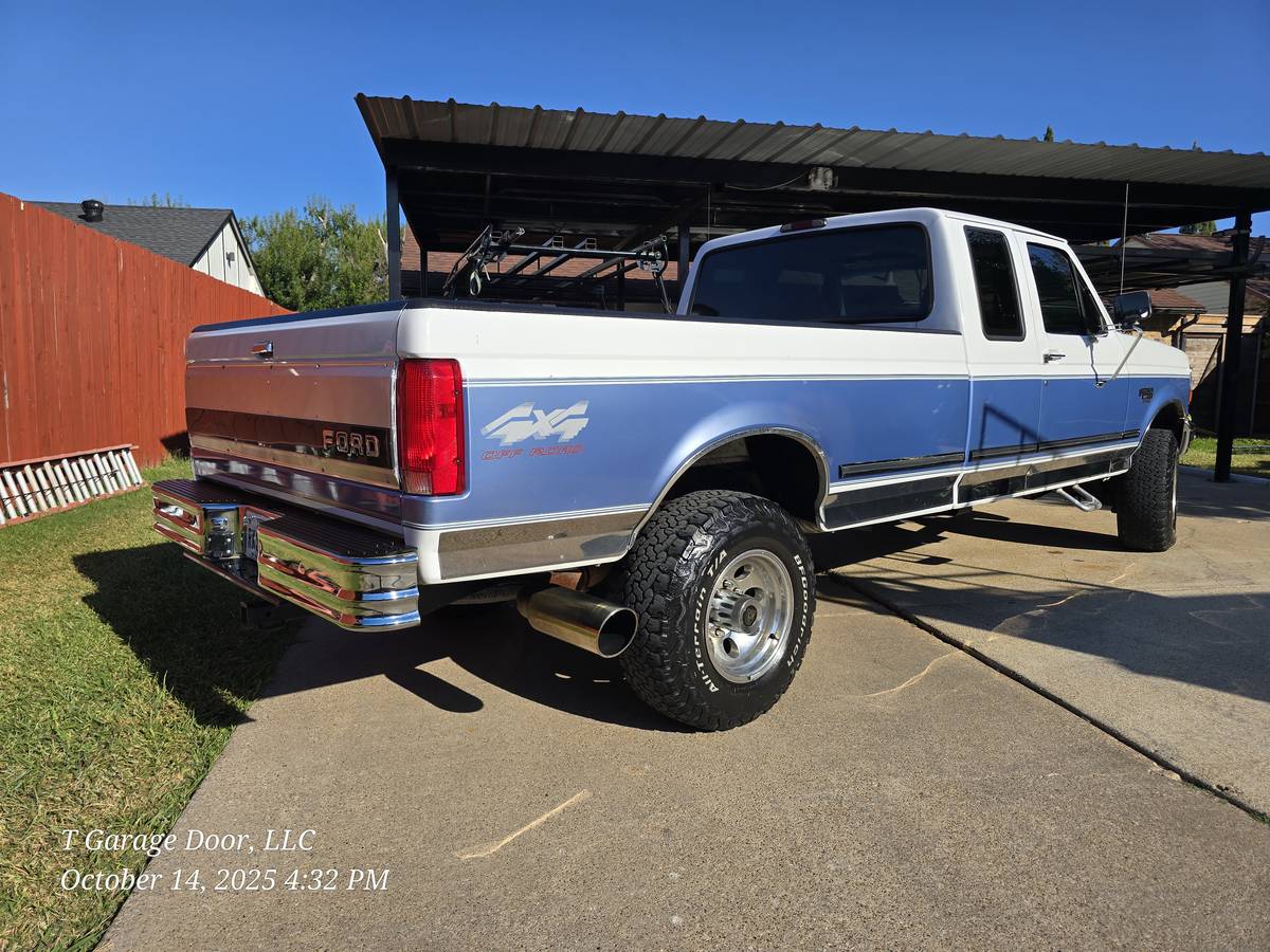 Ford-f-250-diesel-1996-white-4