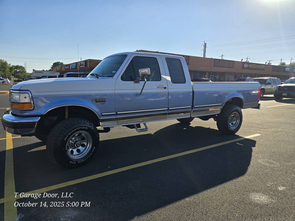 Ford-f-250-diesel-1996-white-9