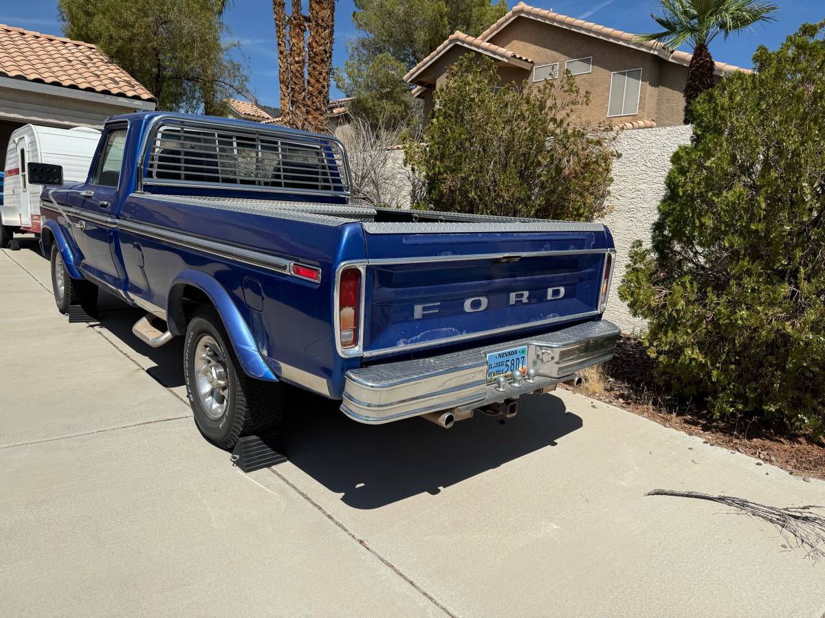 Ford-f-250-styleside-1973-blue-7