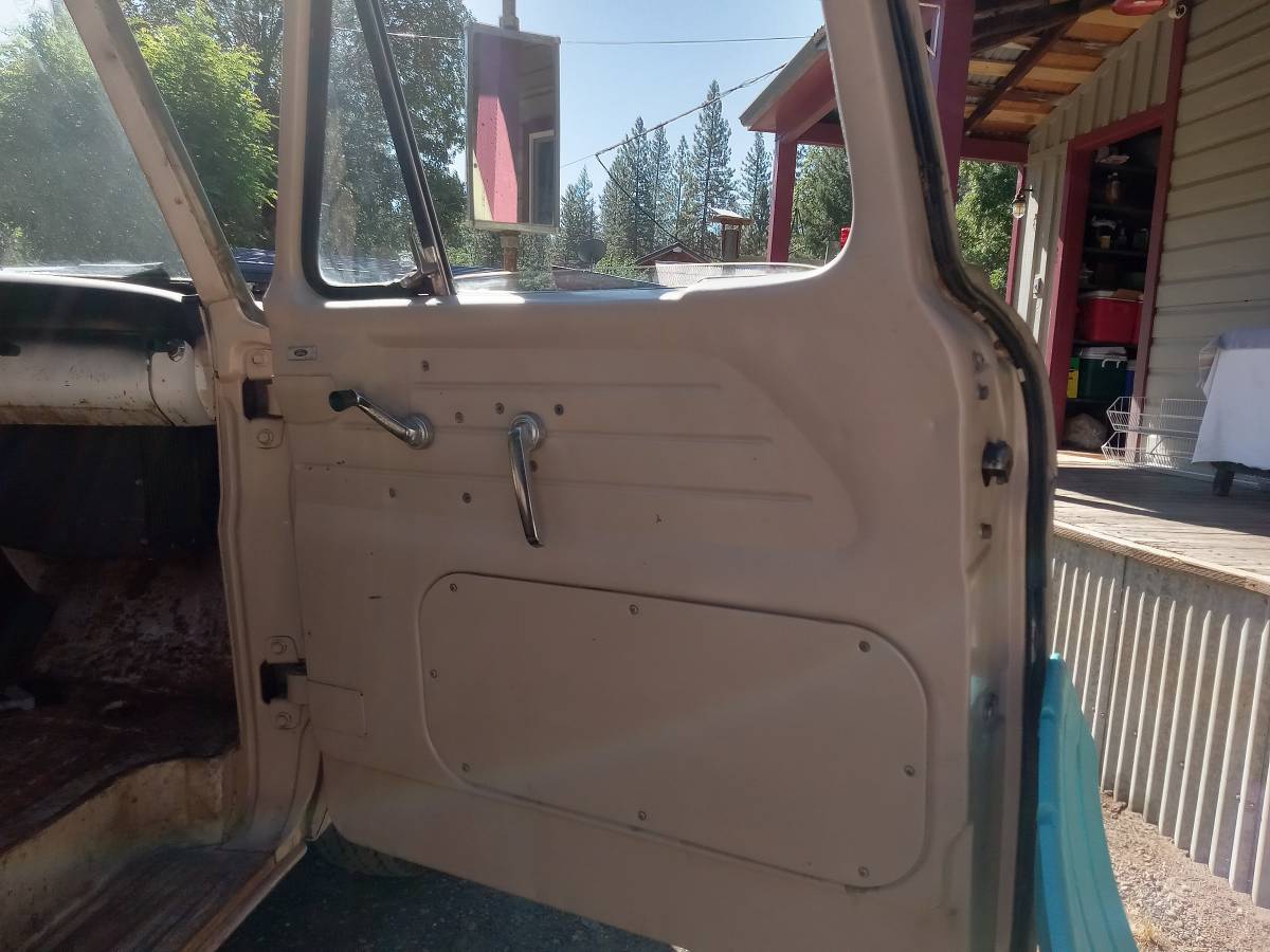 Ford-f-250-unibody-1962-custom-9