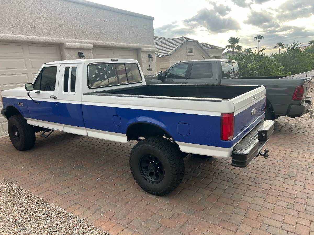 Ford-f-250-xlt-1991-white-11