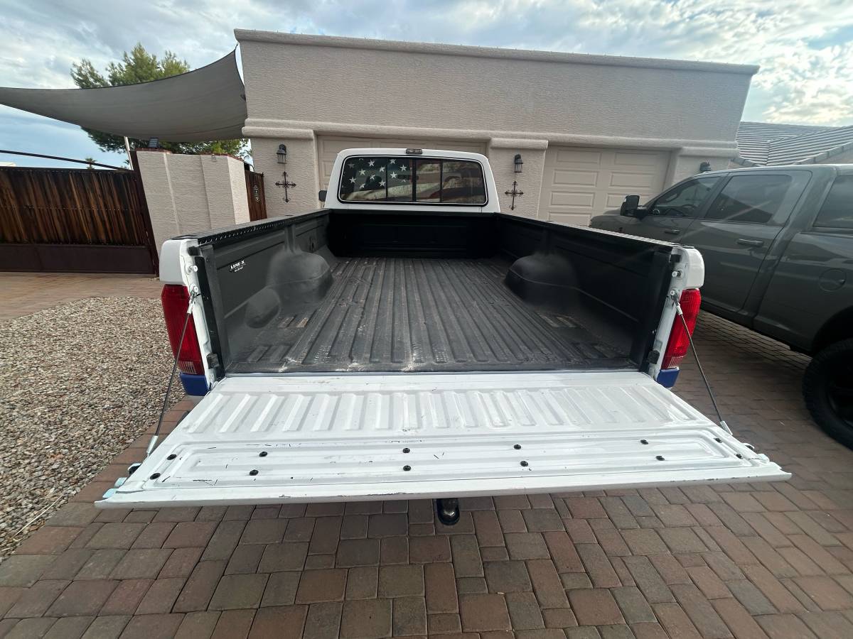 Ford-f-250-xlt-1991-white-14