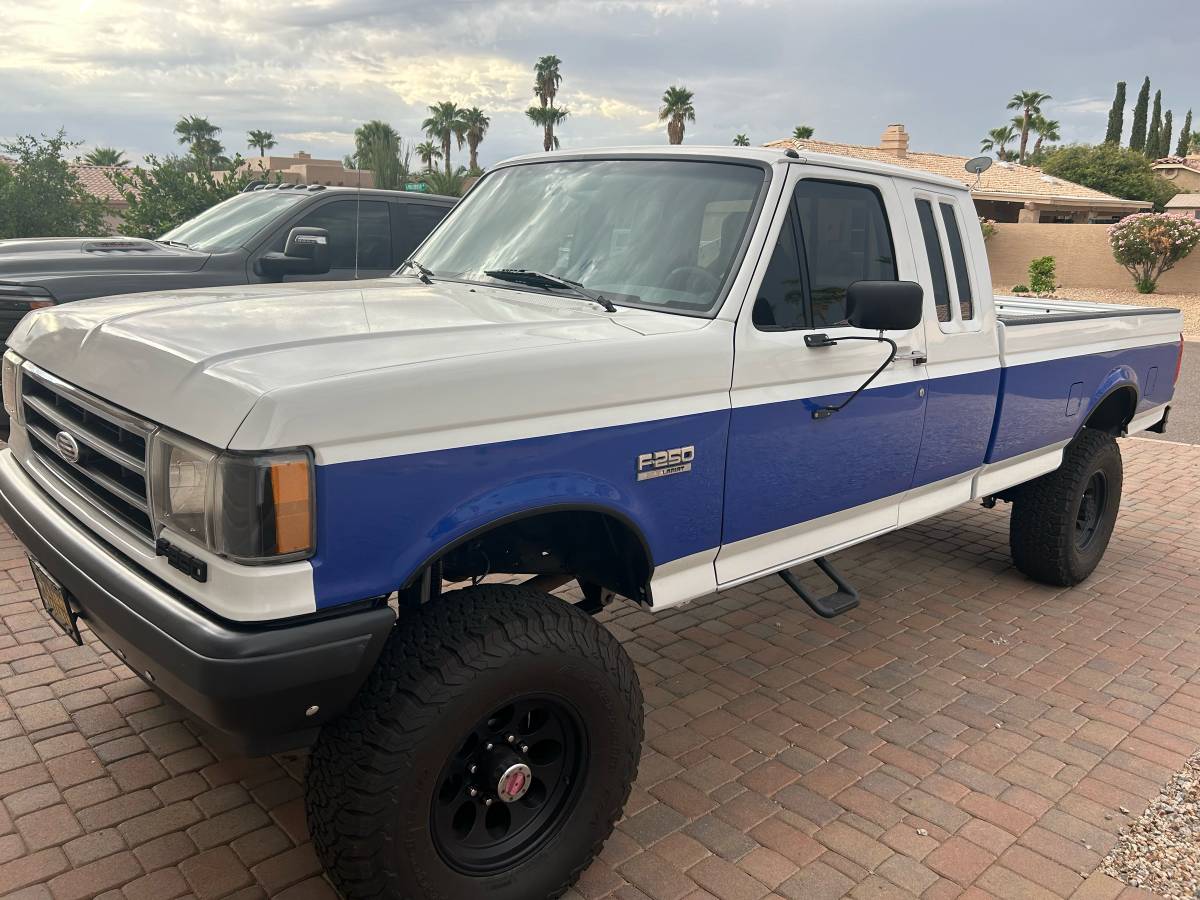Ford-f-250-xlt-1991-white-5