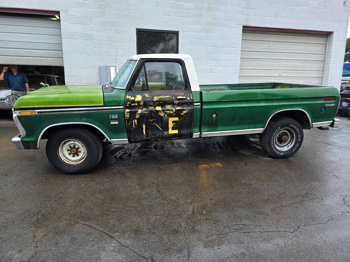 Ford-f-350-1974-green-3