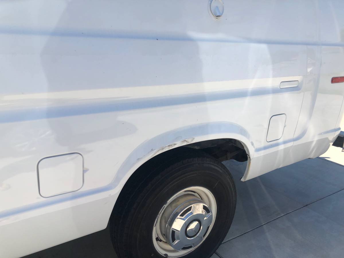 Ford-f-350-1986-white-13