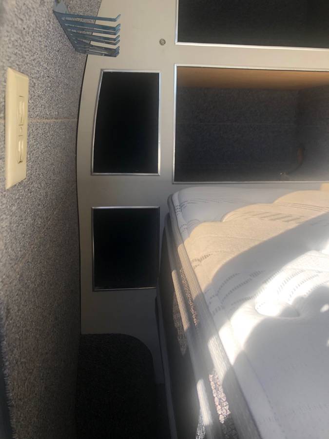 Ford-f-350-1986-white-2