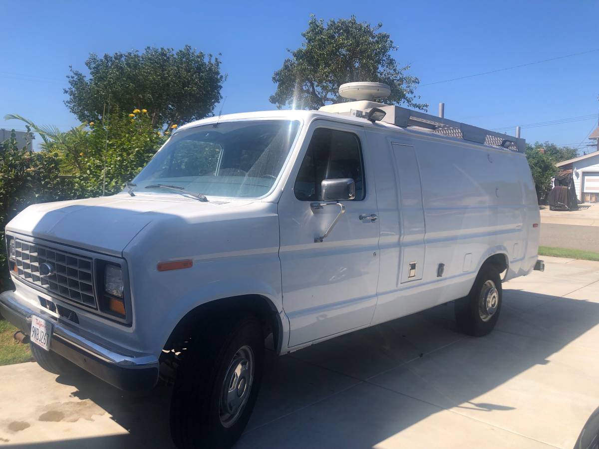 Ford-f-350-1986-white-6