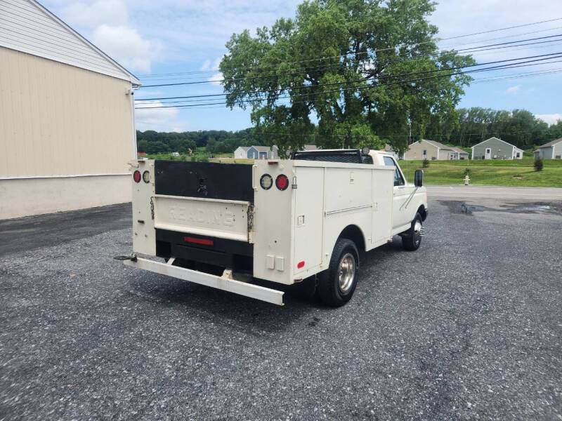 Ford-f-350-1988-white-2
