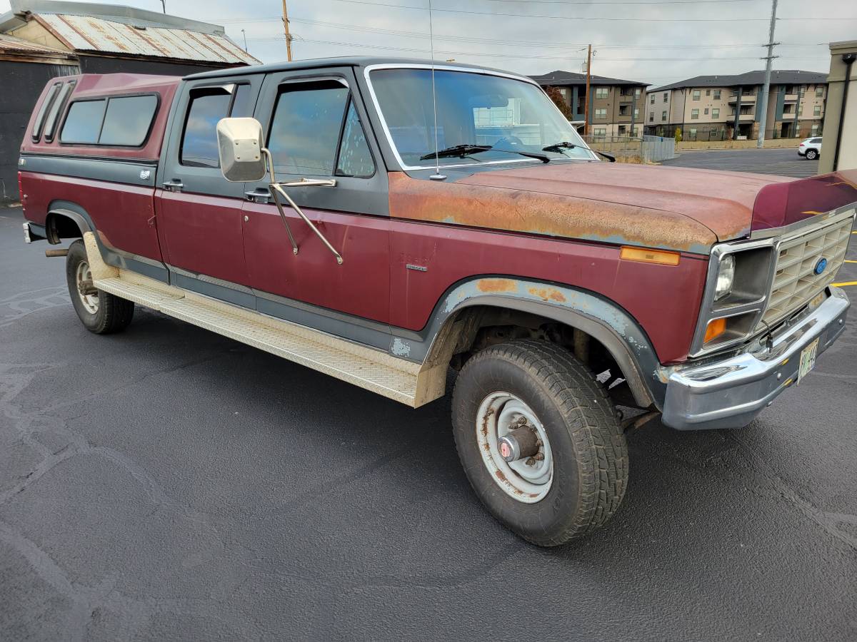 Ford-f-350-crew-cab-xl-4wd-diesel-1986-custom-1