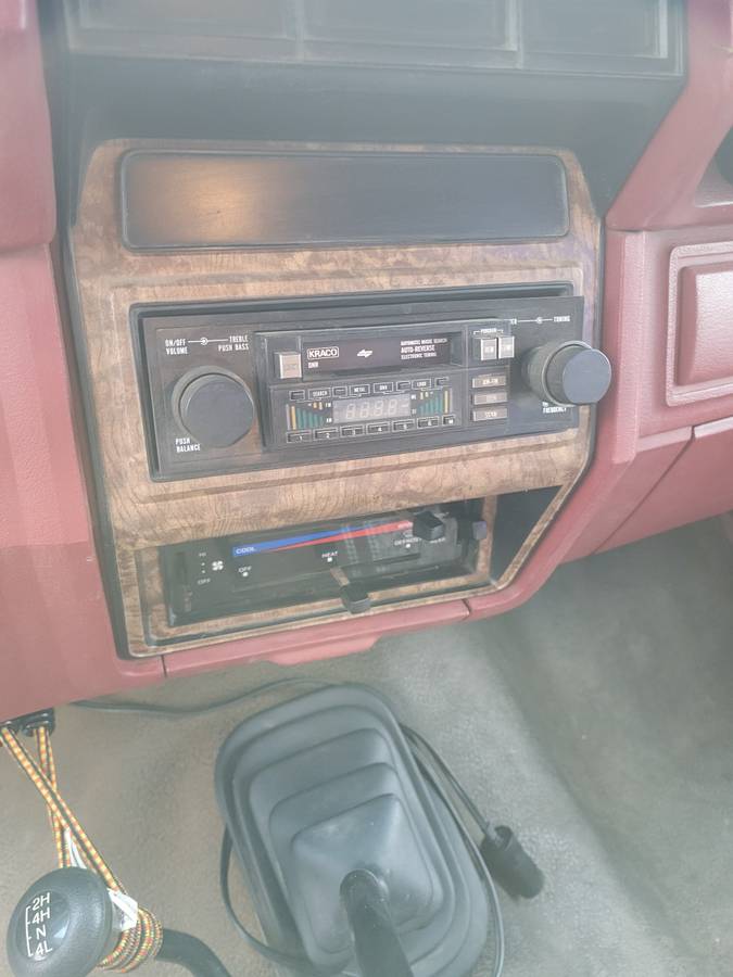 Ford-f-350-crew-cab-xl-4wd-diesel-1986-custom-14
