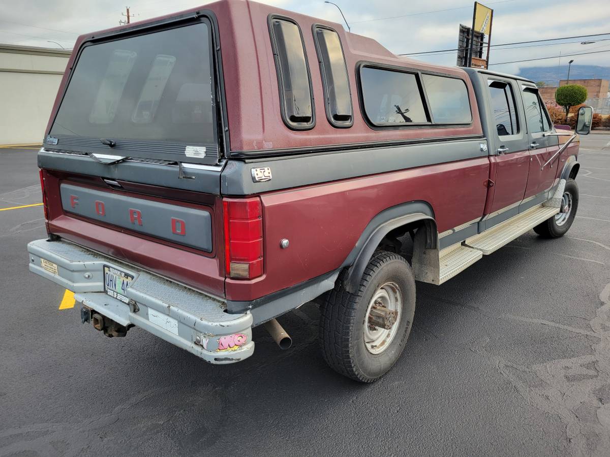 Ford-f-350-crew-cab-xl-4wd-diesel-1986-custom-3