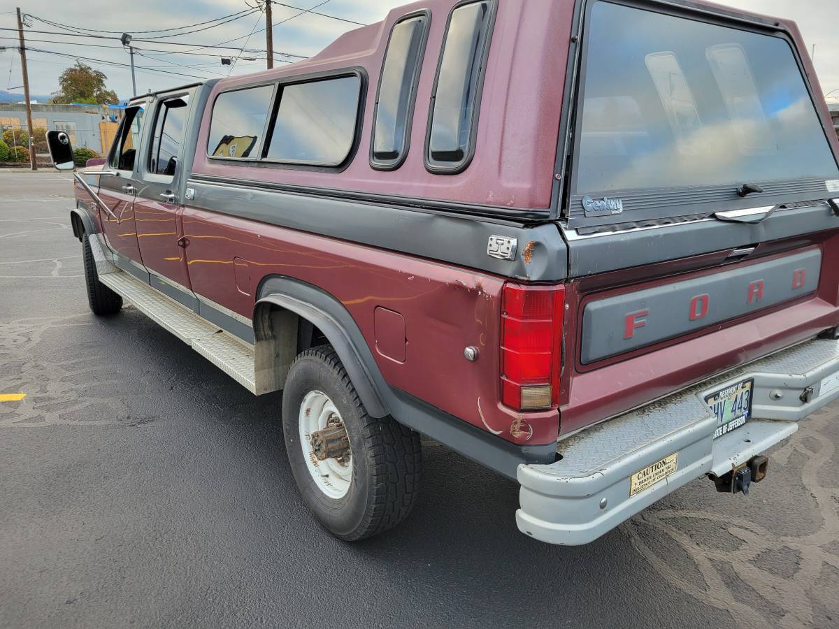 Ford-f-350-crew-cab-xl-4wd-diesel-1986-custom-4