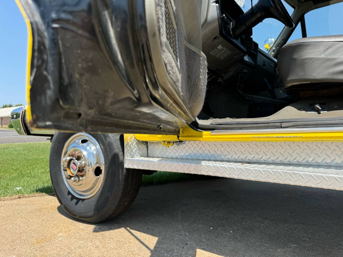 Ford-f-350-diesel-1988-yellow-10