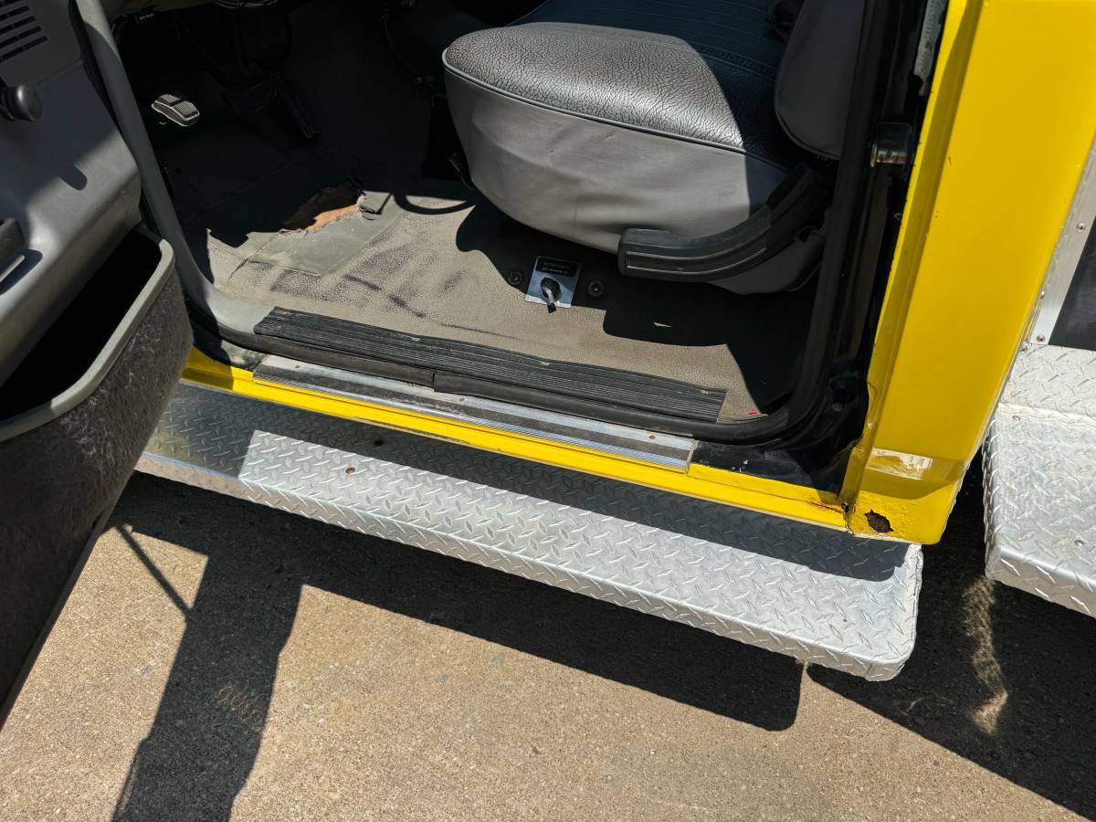 Ford-f-350-diesel-1988-yellow-11