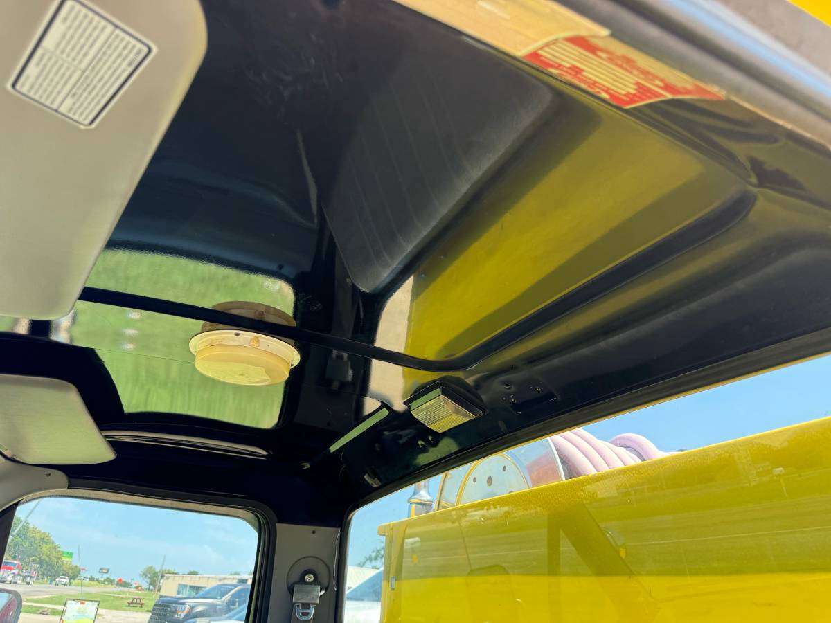 Ford-f-350-diesel-1988-yellow-13