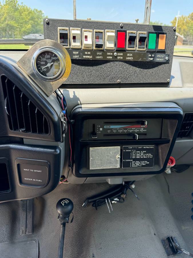 Ford-f-350-diesel-1988-yellow-16