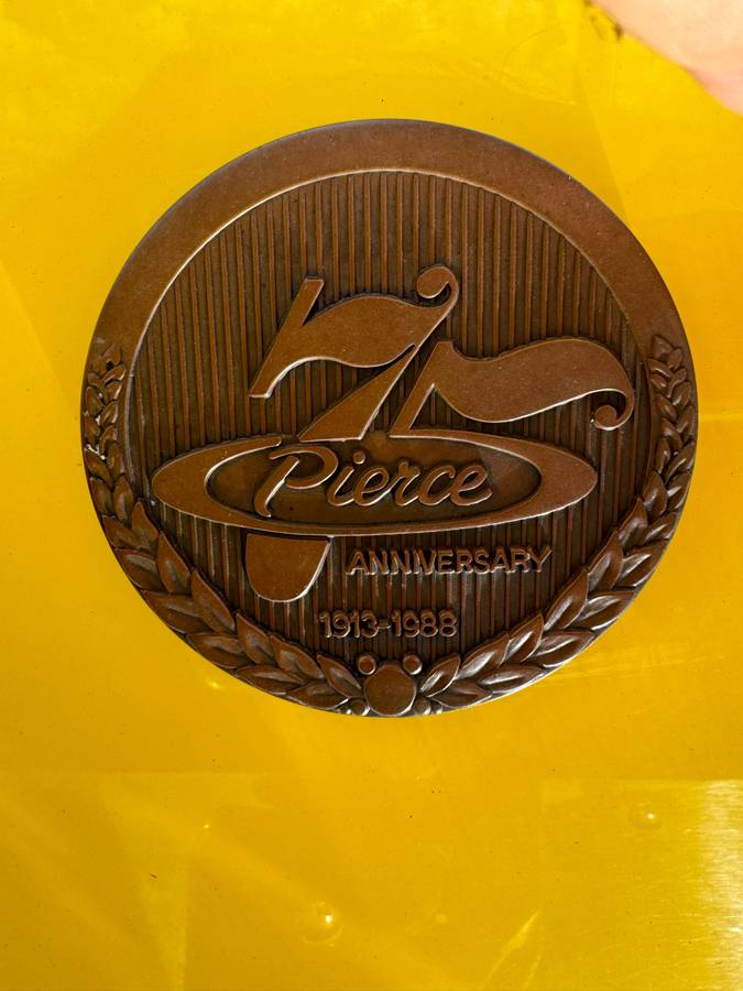 Ford-f-350-diesel-1988-yellow