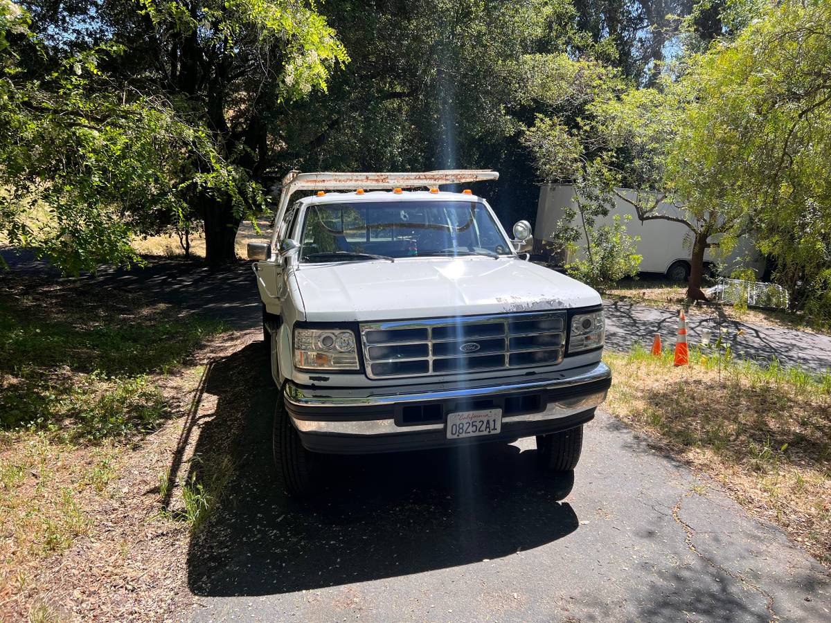Ford-f-350-diesel-1995-white-1