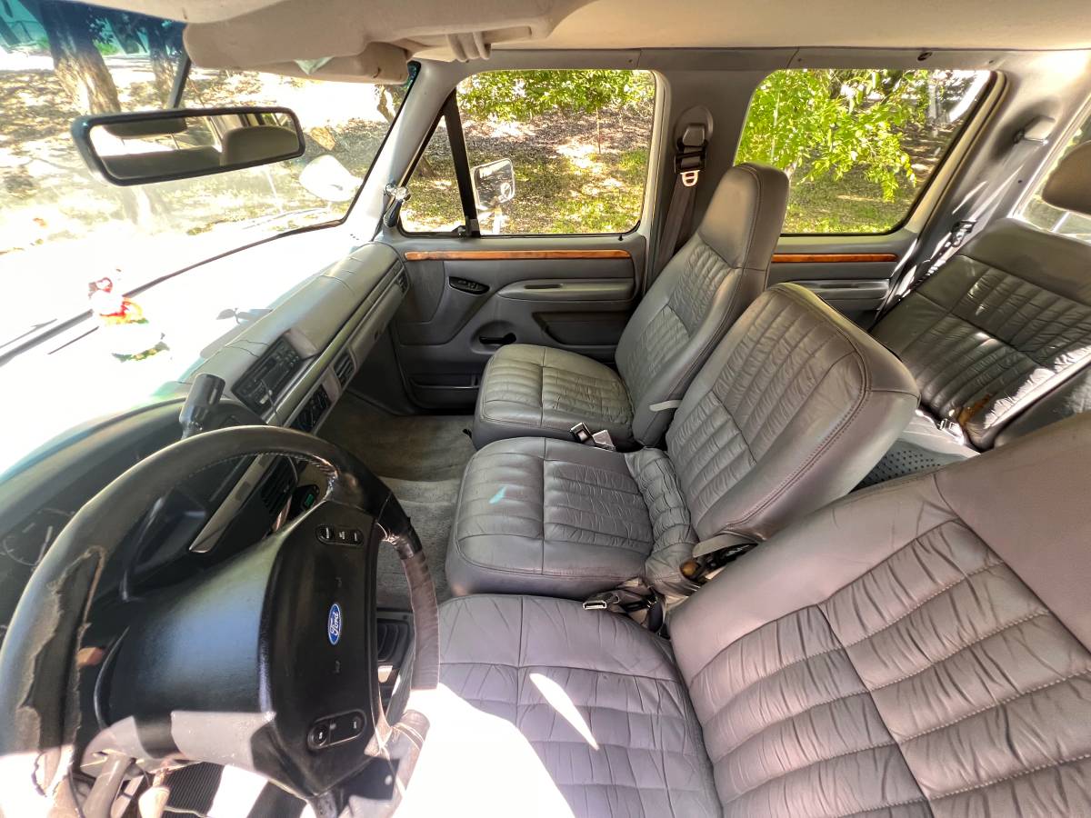 Ford-f-350-diesel-1995-white-11