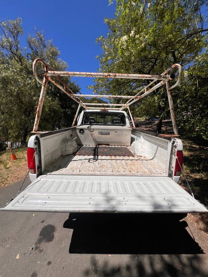 Ford-f-350-diesel-1995-white-4