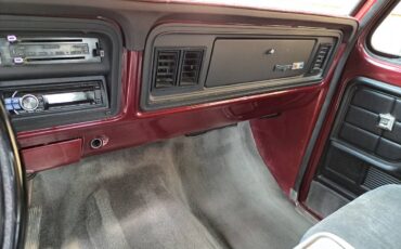 Ford-f-350-super-camper-special-1973-red