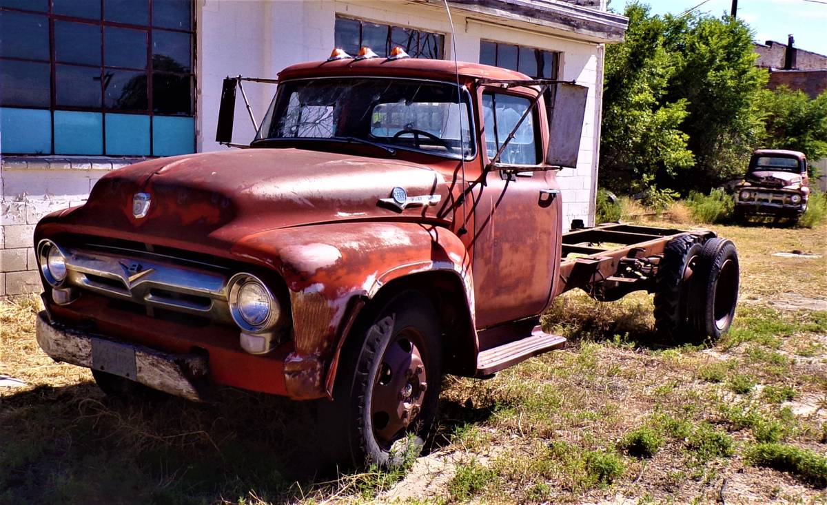 Ford-f-600-1956-red-1