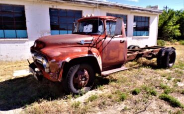 Ford-f-600-1956-red-2