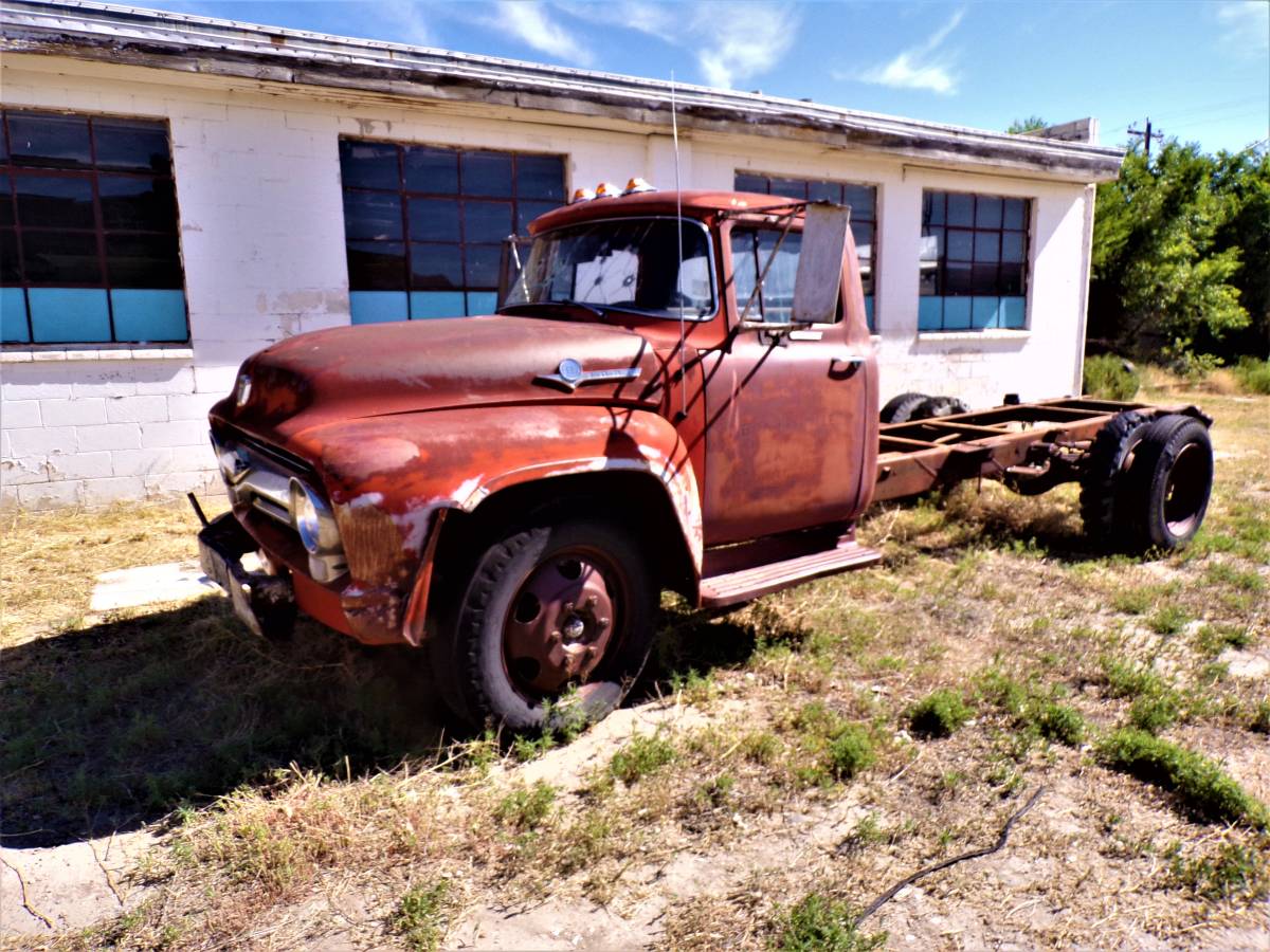 Ford-f-600-1956-red-2