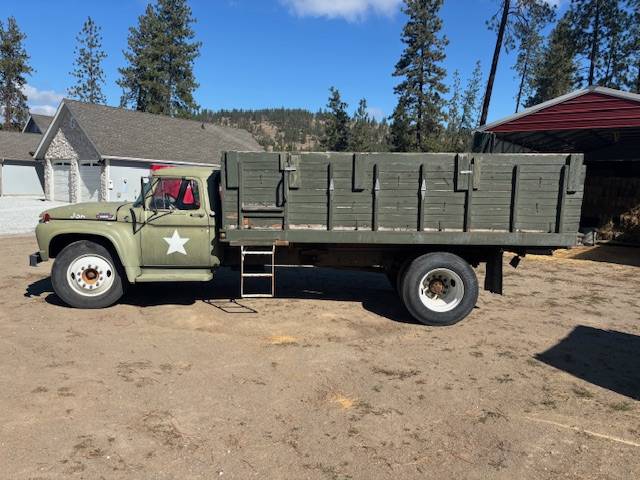 Ford-f-700-1966-green