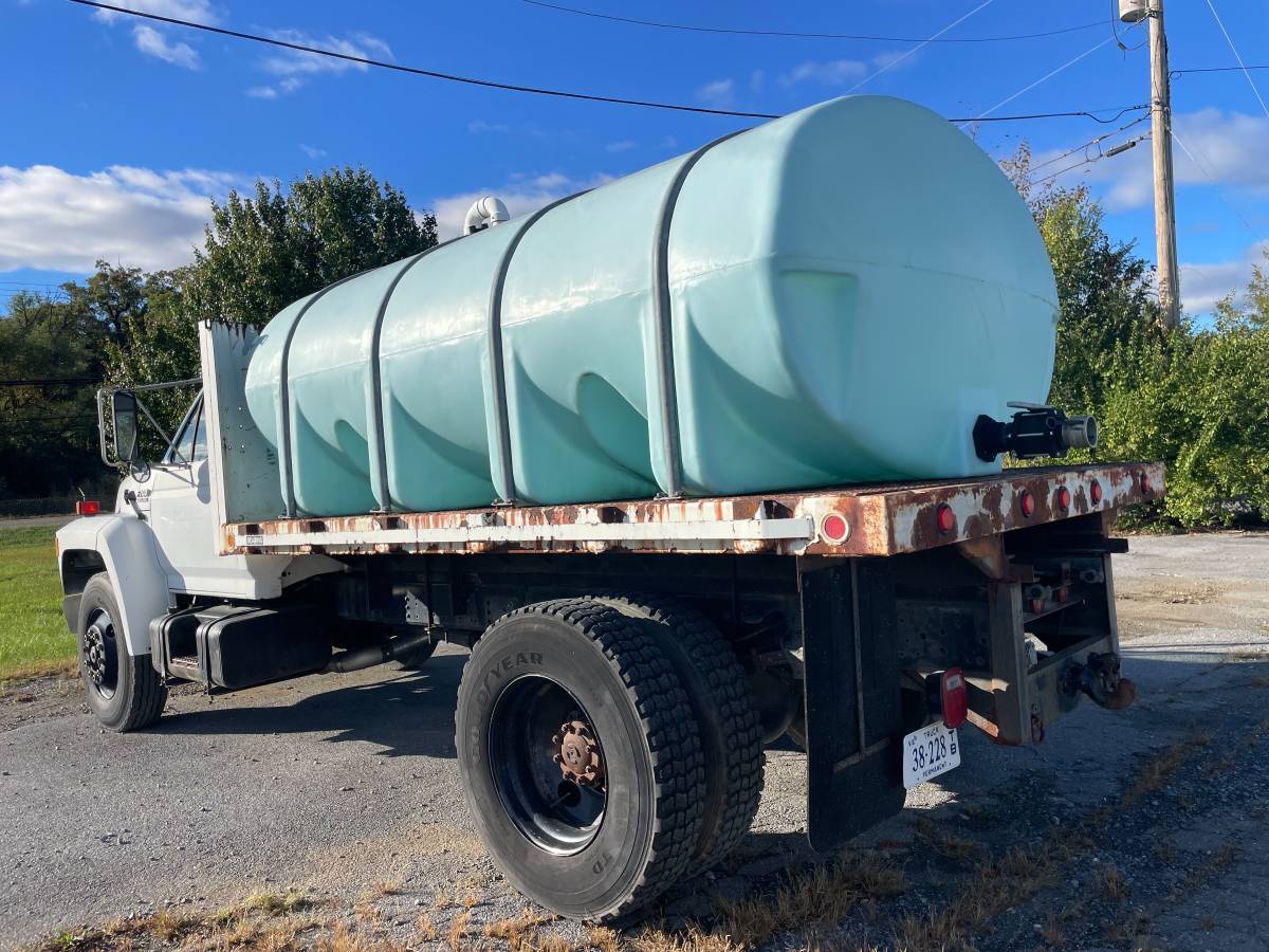 Ford-f-800-diesel-1993-white-2
