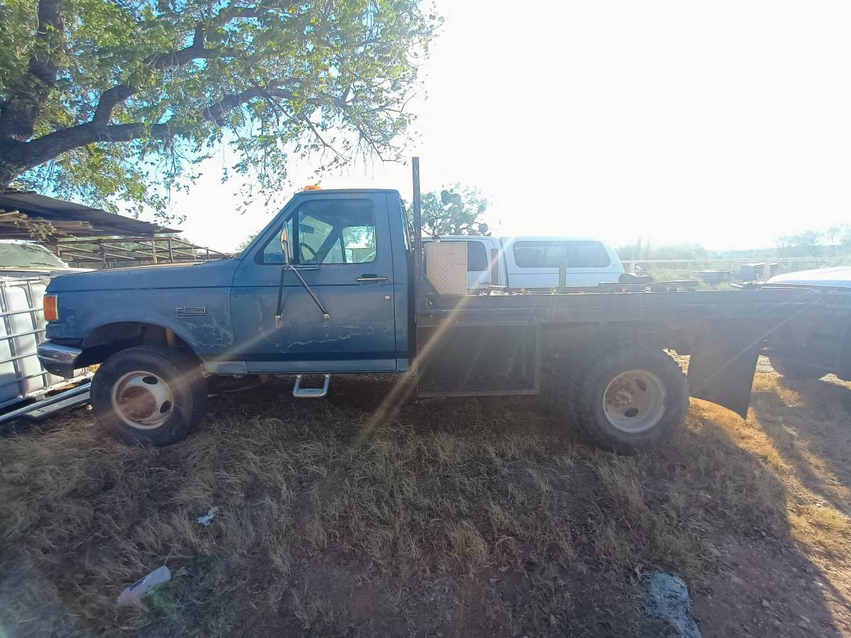 Ford-f-super-duty-diesel-1989-blue-2