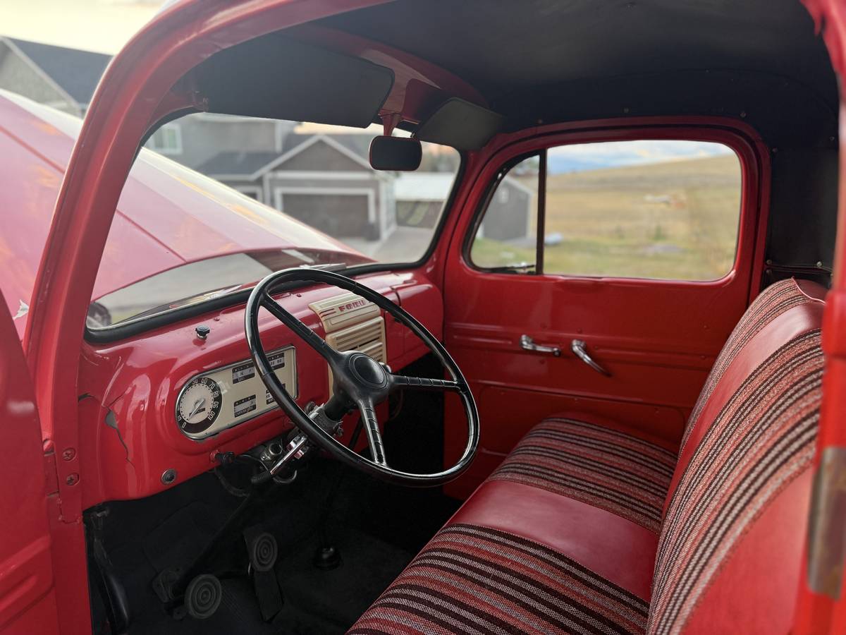 Ford-f1-1948-red-1