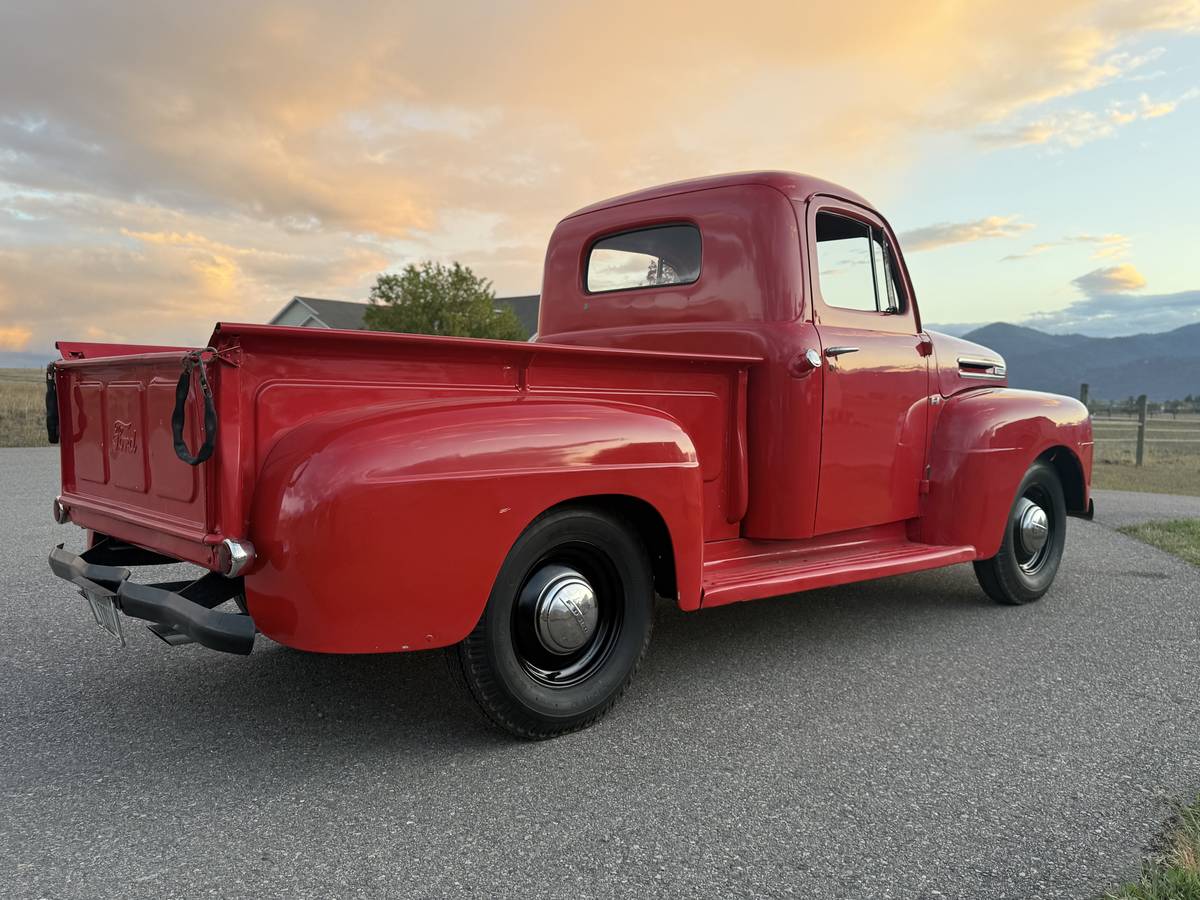 Ford-f1-1948-red-3