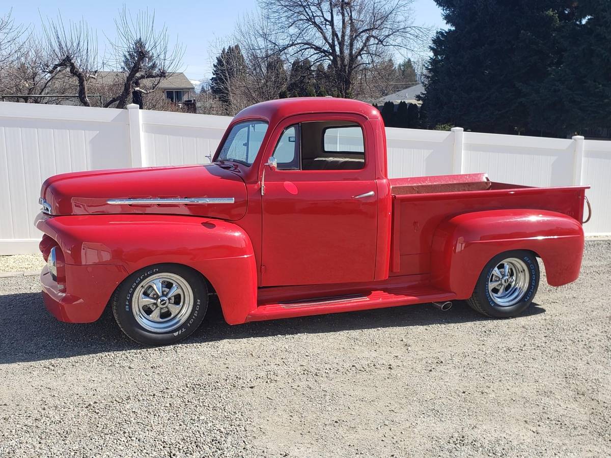 Ford-f1-1952-red-1