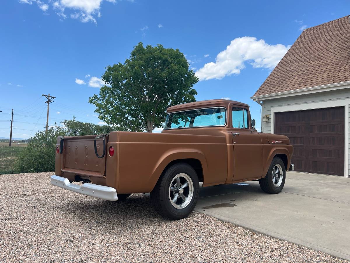 Ford-f100-1960-custom-11