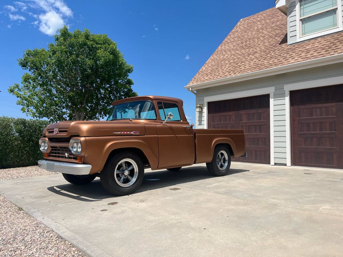 Ford-f100-1960-custom-15