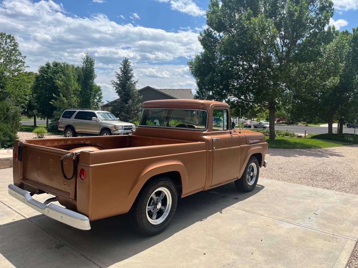 Ford-f100-1960-custom-19