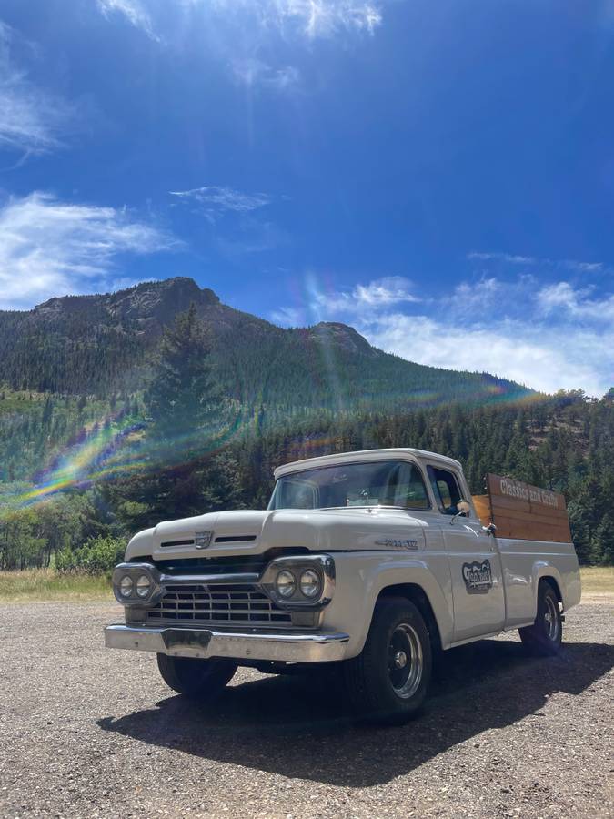 Ford-f100-1960-custom-19